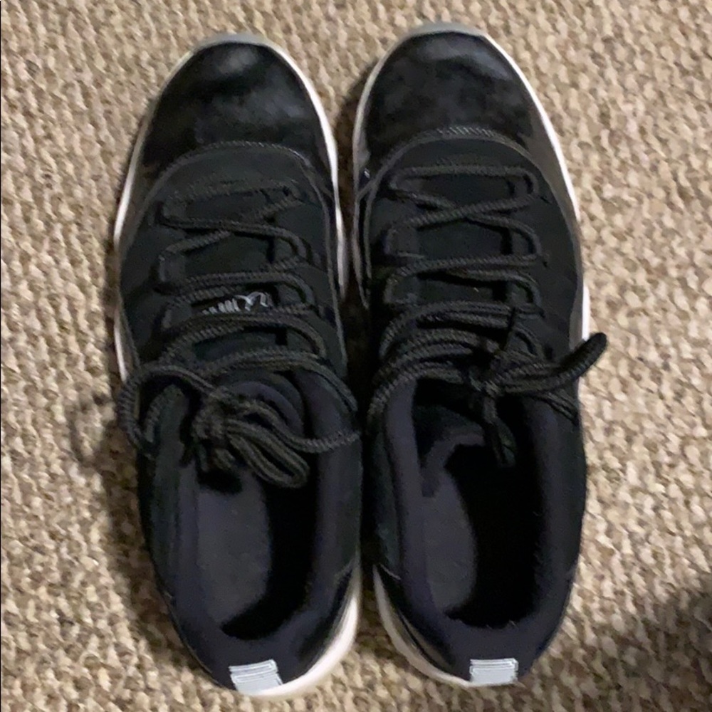 Air Jordan 11 Baron Black Low size 12.